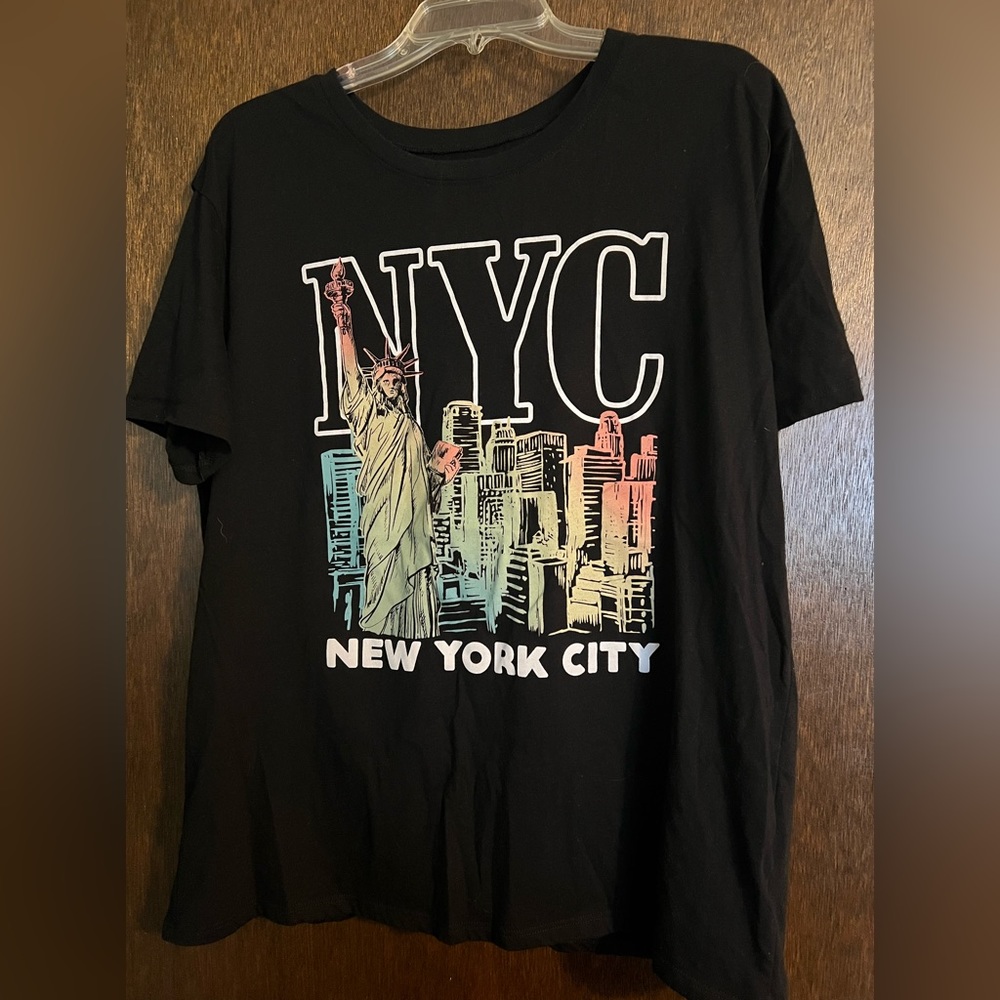🖤NWOT NYC Shirt🖤